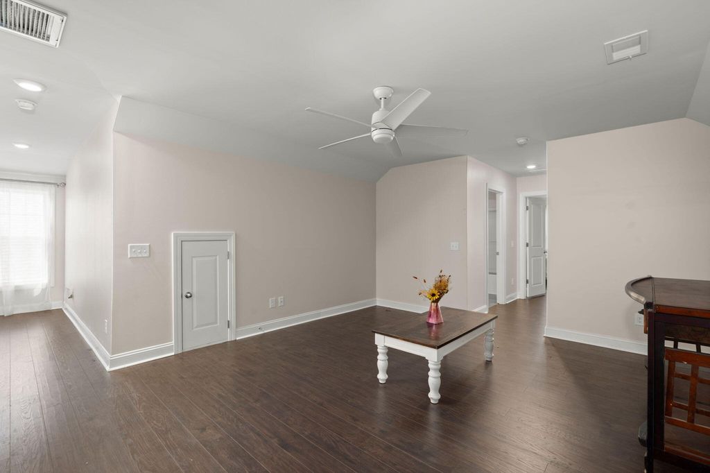 Image 29 of property listing at 228 Shortmarsh Street, Summerville, SC 29486