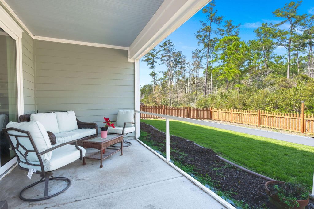 Image 33 of property listing at 228 Shortmarsh Street, Summerville, SC 29486