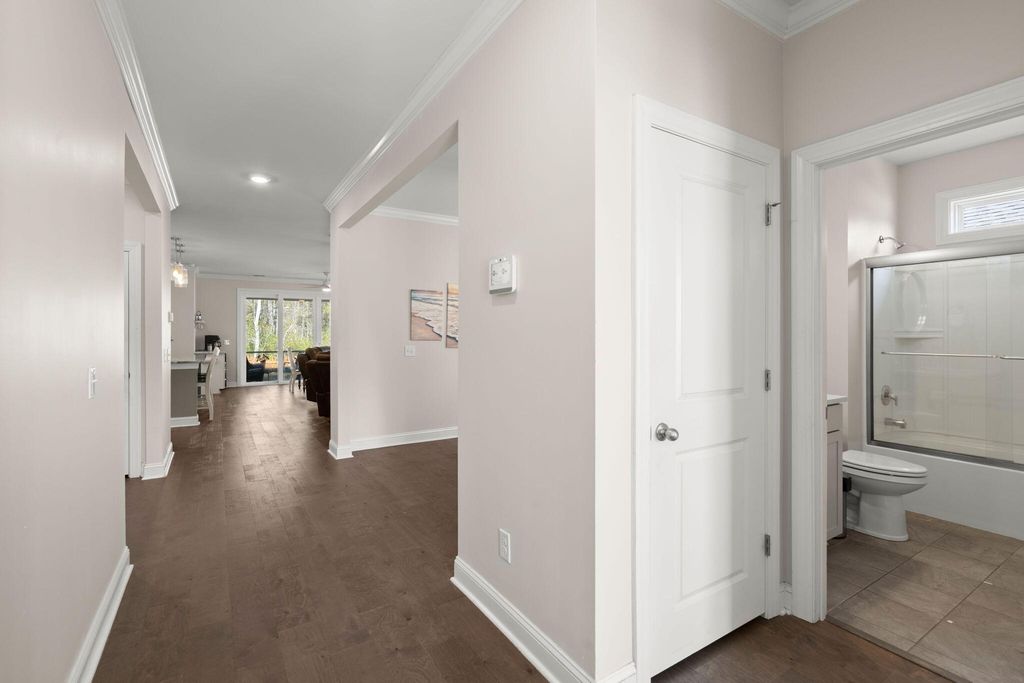 Image 5 of property listing at 228 Shortmarsh Street, Summerville, SC 29486