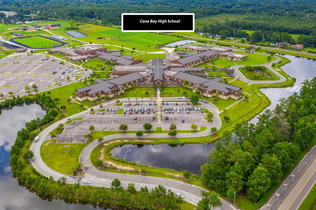 Image 55 of property listing at 228 Shortmarsh Street, Summerville, SC 29486