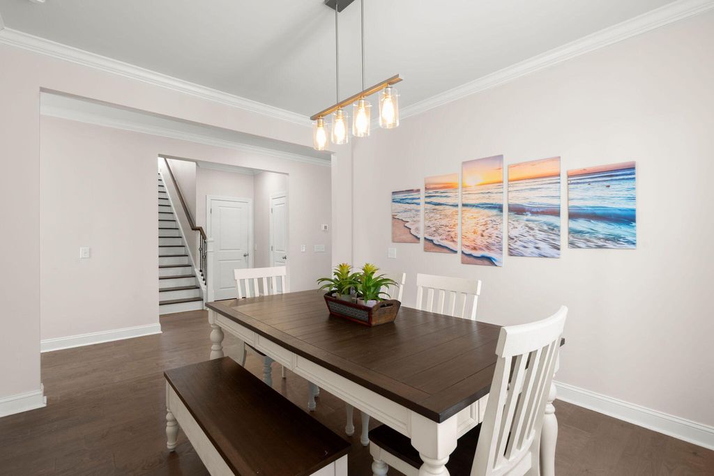 Image 9 of property listing at 228 Shortmarsh Street, Summerville, SC 29486