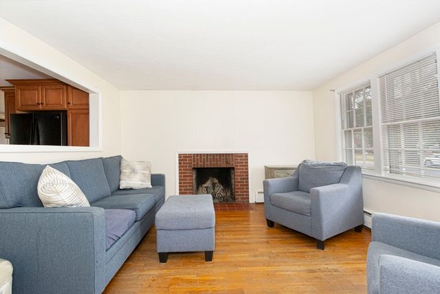 349 Brigham St, Northborough, MA 01532