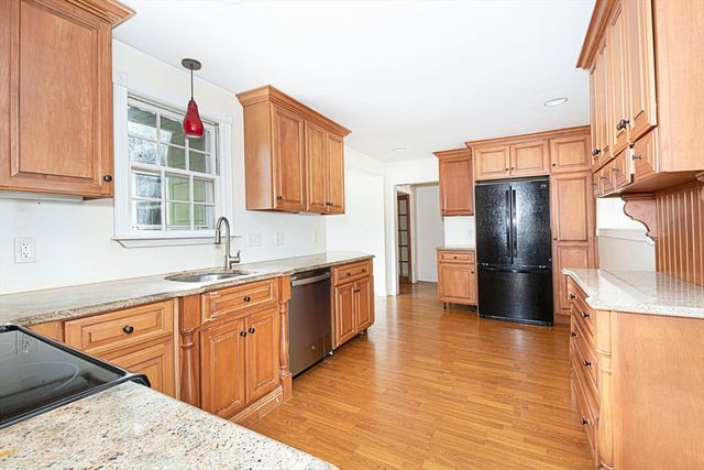 349 Brigham St, Northborough, MA 01532