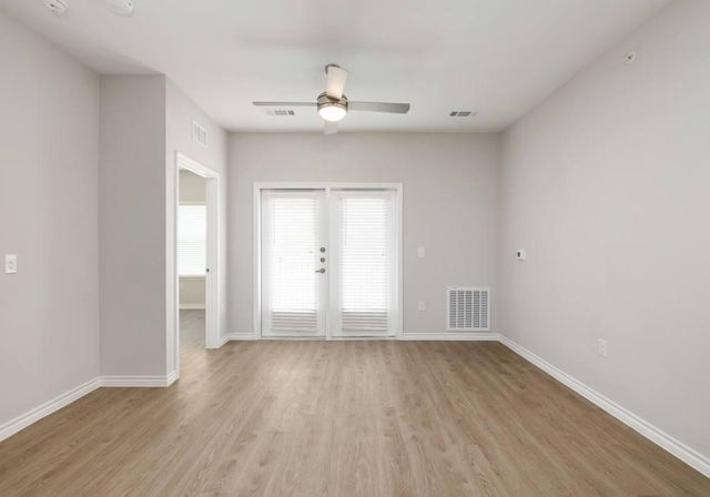 2551 N Guadalupe Street 4306, Seguin, TX 78155