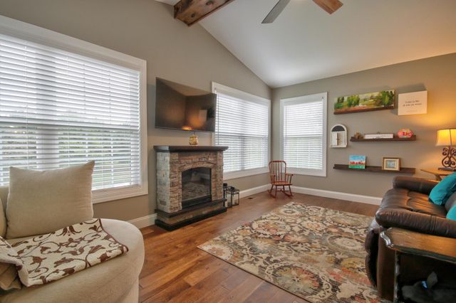 224 Cloyd Drive, London, KY 40741