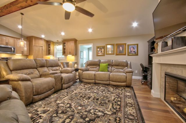 224 Cloyd Drive, London, KY 40741
