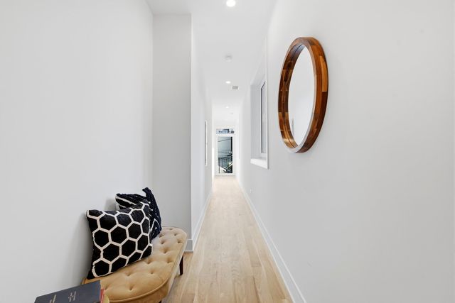 1325 N Artesian Avenue 2, Chicago, IL 60622