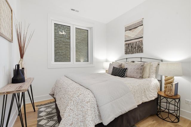 1325 N Artesian Avenue 2, Chicago, IL 60622