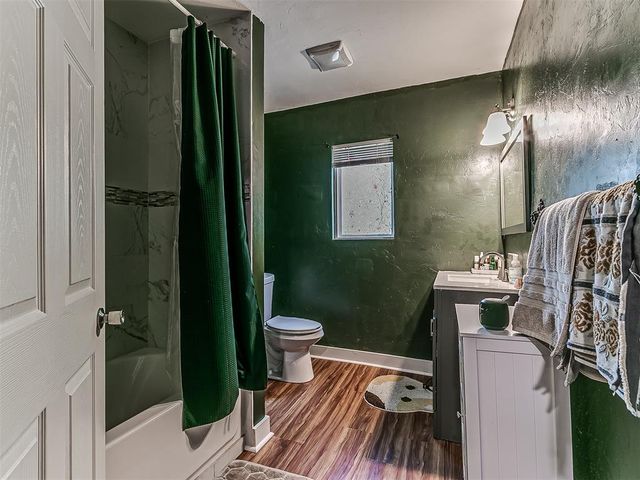 1218 W Noble Avenue, Guthrie, OK 73044