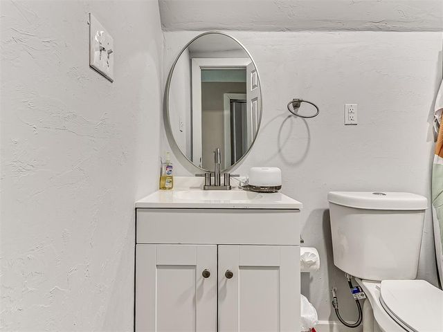 1218 W Noble Avenue, Guthrie, OK 73044