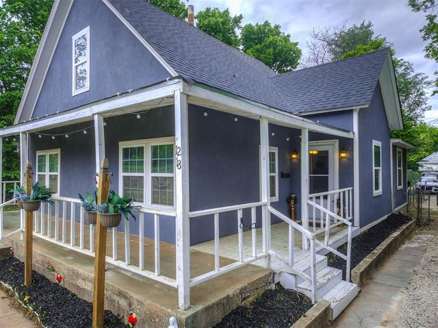 1218 W Noble Avenue, Guthrie, OK 73044