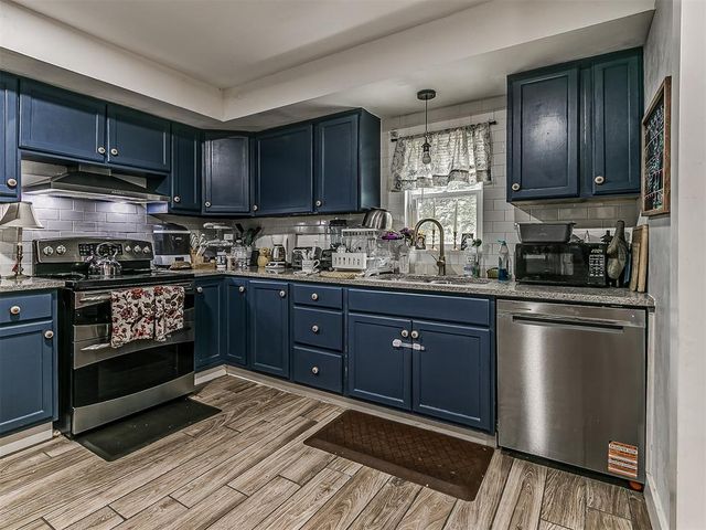 1218 W Noble Avenue, Guthrie, OK 73044