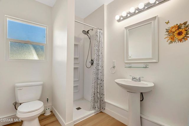 8225 Fallbrook Avenue, West Hills, CA 91304