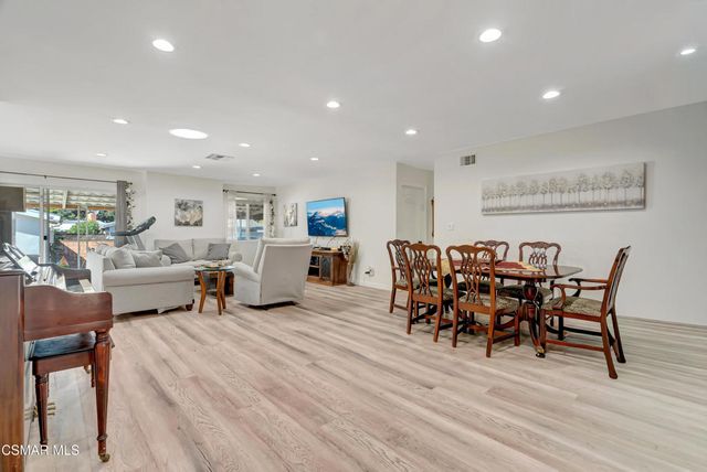 8225 Fallbrook Avenue, West Hills, CA 91304