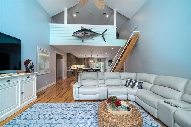 1430 Marsh Bluff Court, Edisto Island, SC 29438
