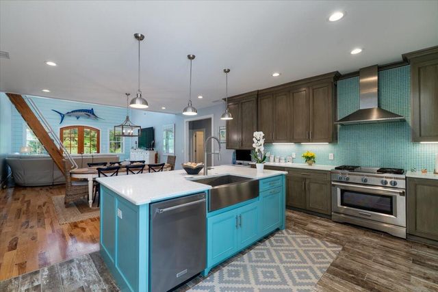 1430 Marsh Bluff Court, Edisto Island, SC 29438
