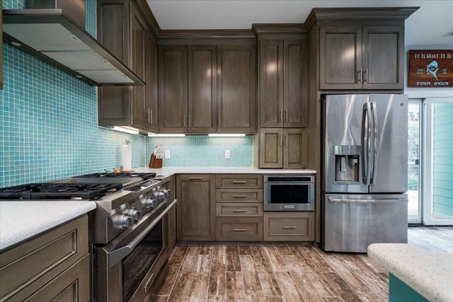 1430 Marsh Bluff Court, Edisto Island, SC 29438