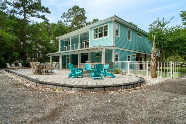 1430 Marsh Bluff Court, Edisto Island, SC 29438