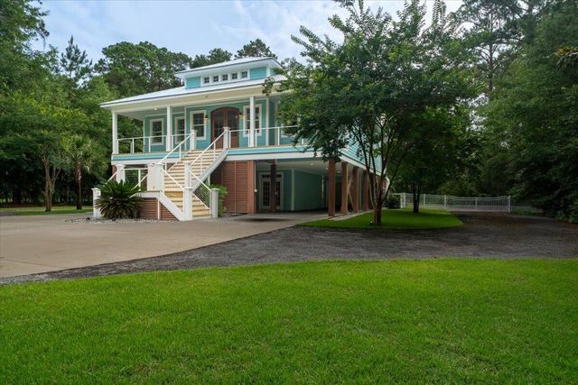 1430 Marsh Bluff Court, Edisto Island, SC 29438