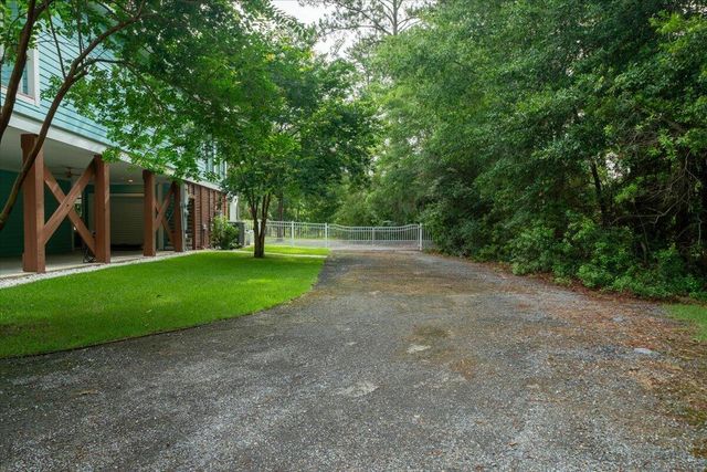 1430 Marsh Bluff Court, Edisto Island, SC 29438