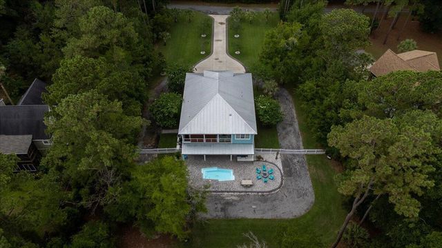 1430 Marsh Bluff Court, Edisto Island, SC 29438