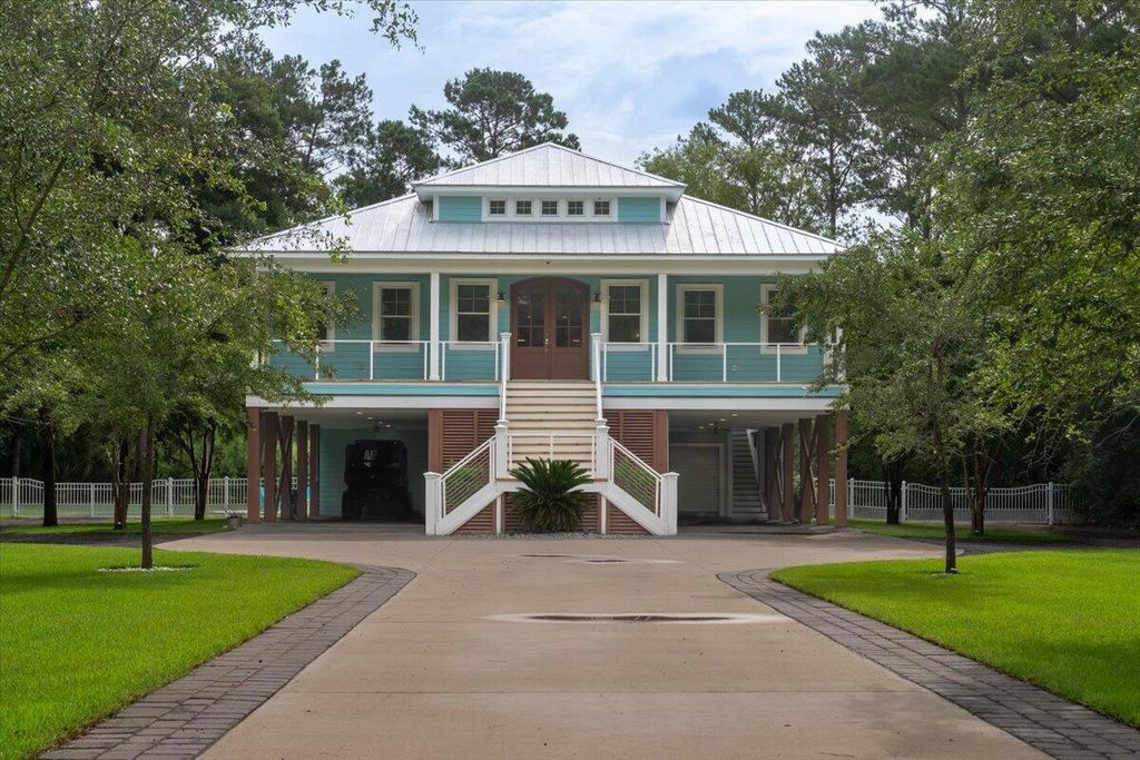 1430 Marsh Bluff Court, Edisto Island, SC 29438