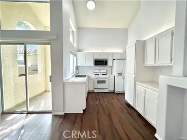 1307 Elmhurst, Irvine, CA 92618