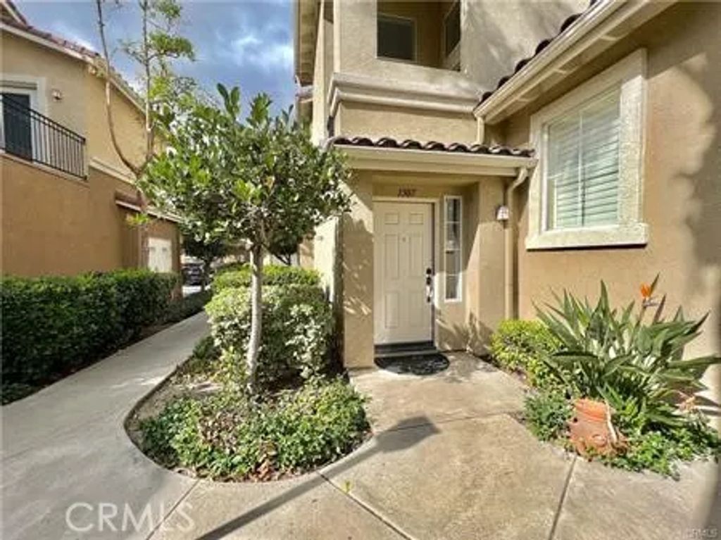 1307 Elmhurst, Irvine, CA 92618