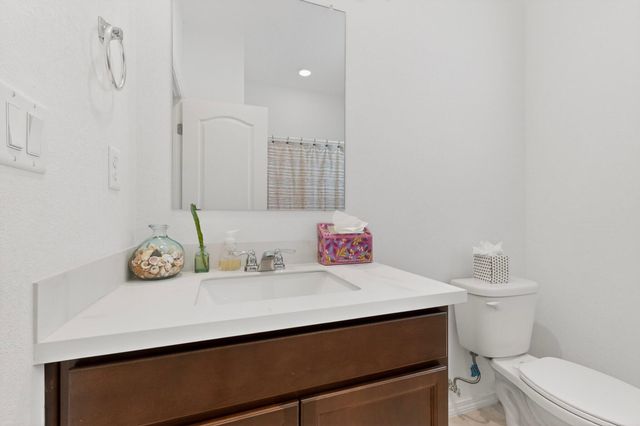 212 Prism Avenue SW, Rio Rancho, NM 87124
