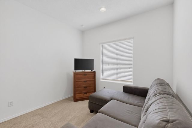 212 Prism Avenue SW, Rio Rancho, NM 87124