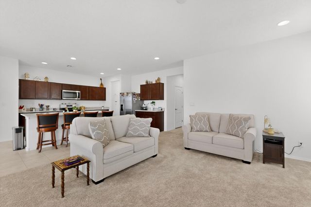 212 Prism Avenue SW, Rio Rancho, NM 87124