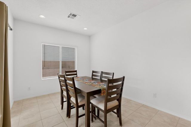 212 Prism Avenue SW, Rio Rancho, NM 87124