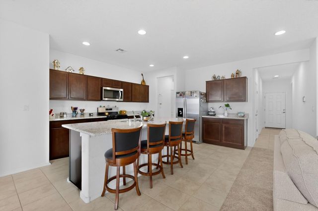 212 Prism Avenue SW, Rio Rancho, NM 87124