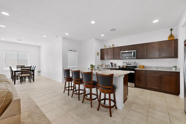 212 Prism Avenue SW, Rio Rancho, NM 87124