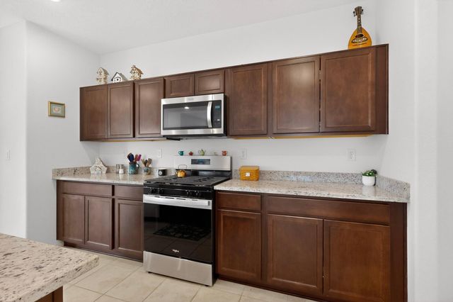 212 Prism Avenue SW, Rio Rancho, NM 87124