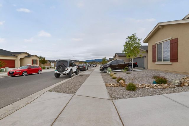 212 Prism Avenue SW, Rio Rancho, NM 87124