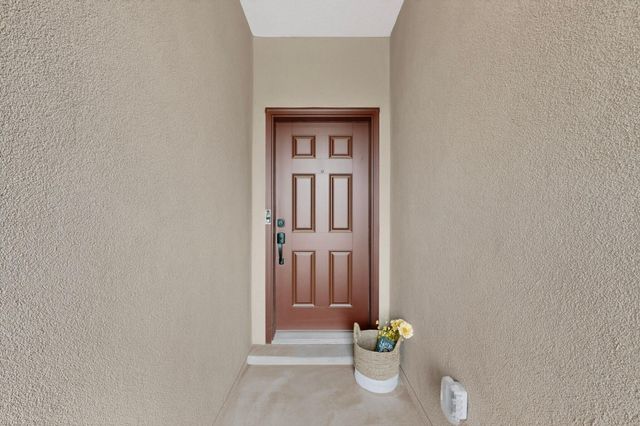 212 Prism Avenue SW, Rio Rancho, NM 87124
