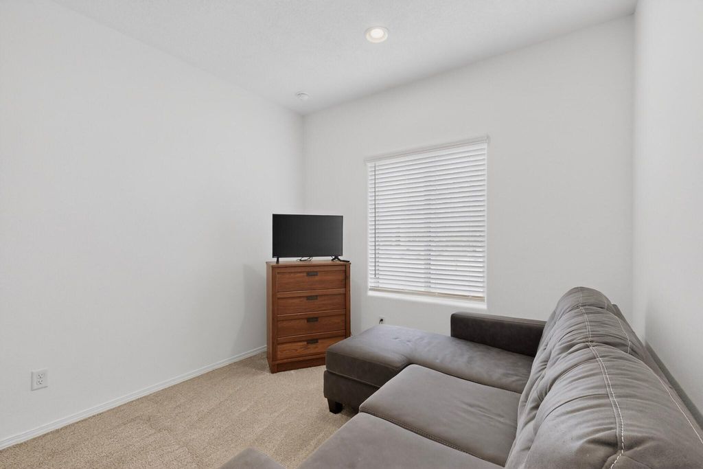 Image 14 of property listing at 212 Prism Avenue SW, Rio Rancho, NM 87124