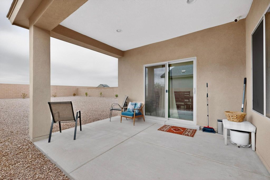 Image 35 of property listing at 212 Prism Avenue SW, Rio Rancho, NM 87124