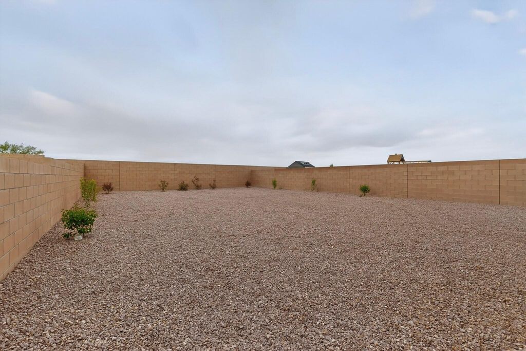 Image 36 of property listing at 212 Prism Avenue SW, Rio Rancho, NM 87124