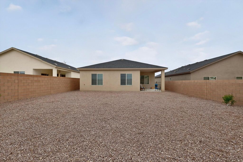 Image 39 of property listing at 212 Prism Avenue SW, Rio Rancho, NM 87124