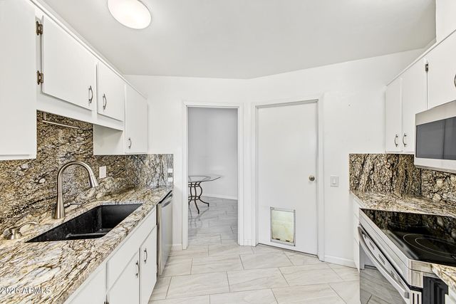 16871 N 103RD Avenue, Sun City, AZ 85351