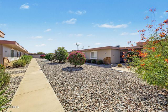 16871 N 103RD Avenue, Sun City, AZ 85351