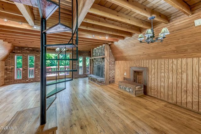 117 Locust Winds Drive, Elizabethton, TN 37643