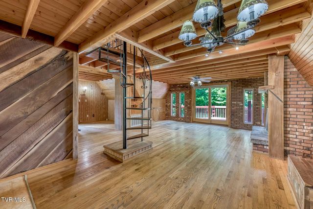 117 Locust Winds Drive, Elizabethton, TN 37643