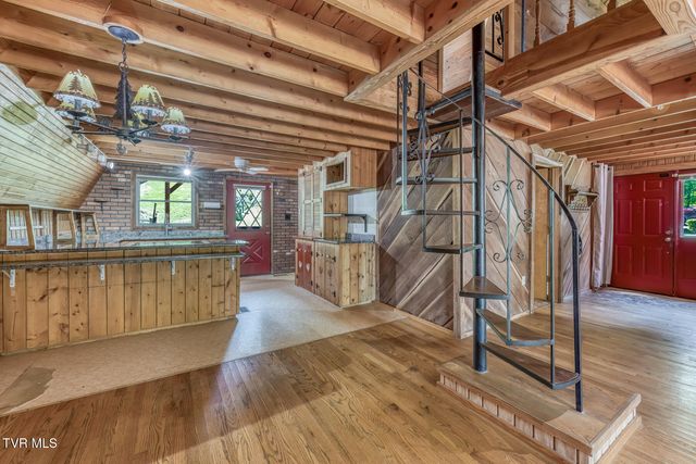 117 Locust Winds Drive, Elizabethton, TN 37643