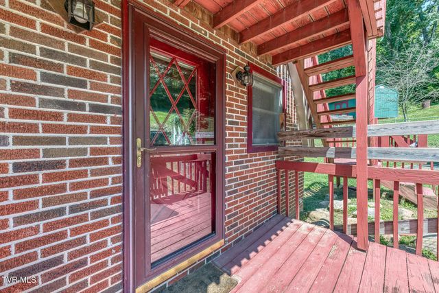 117 Locust Winds Drive, Elizabethton, TN 37643