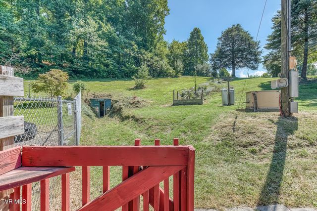 117 Locust Winds Drive, Elizabethton, TN 37643