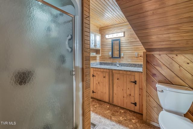 117 Locust Winds Drive, Elizabethton, TN 37643