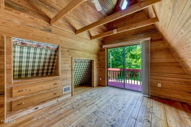 117 Locust Winds Drive, Elizabethton, TN 37643